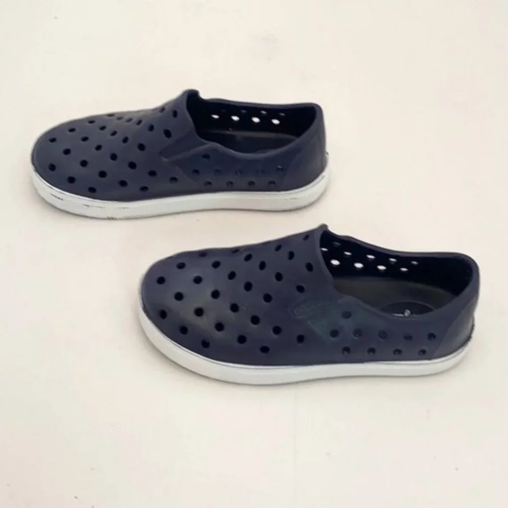Cat & Jack Navy Blue Jese Slip-On Casual/Water Shoes